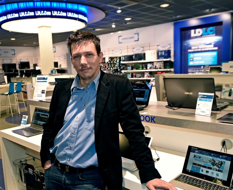 Un e-commerçant lyonnais reçoit le « Prix de l’Entrepreneur de l’année » : Laurent de la Clergerie
