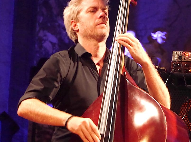 Un Kyle Eastwood en pleine grâce, chapelle de la Trinité à Lyon